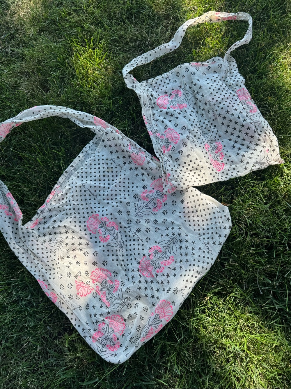 2 Free People Reusable Floral Shoulder Bag in White with Pink Accents